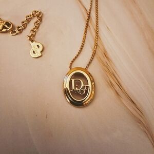 💥 Dior Vintage Gold-Tone Pendant Necklace – Timeless Luxury - Pristine